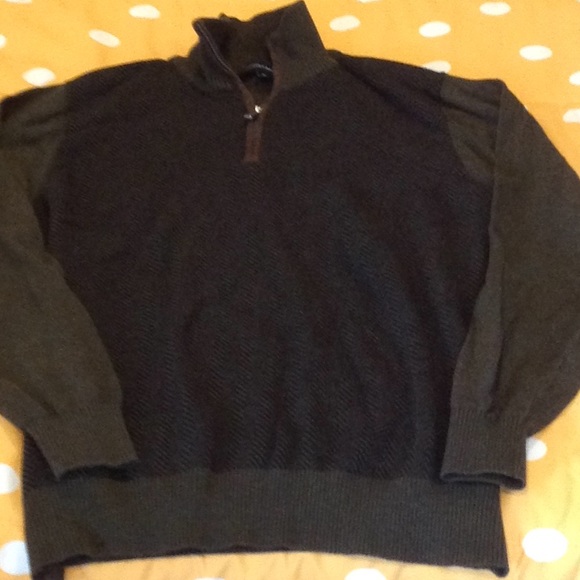 Tricot St Raphael men's knitted half zip performance sweater, M. - Picture 2 of 5